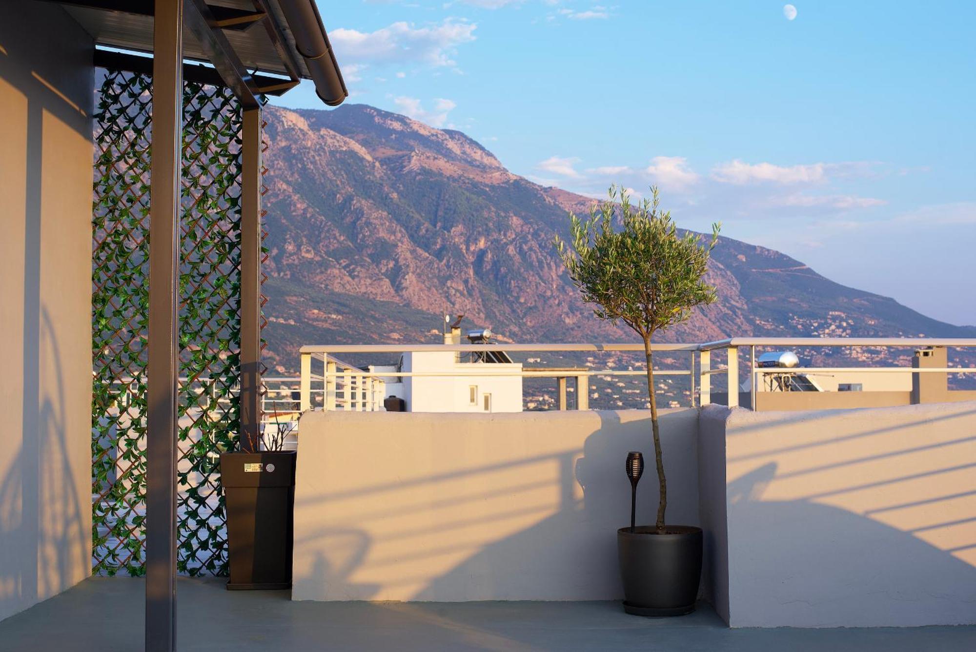 Kiriakos Apartment 卡拉马塔 外观 照片